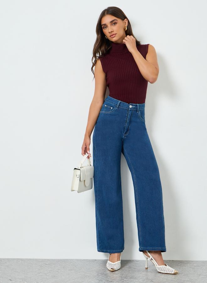 ستايلي جينز بقصة أرجل مستقيمة وتفاصيل مشطوفة - Image 4